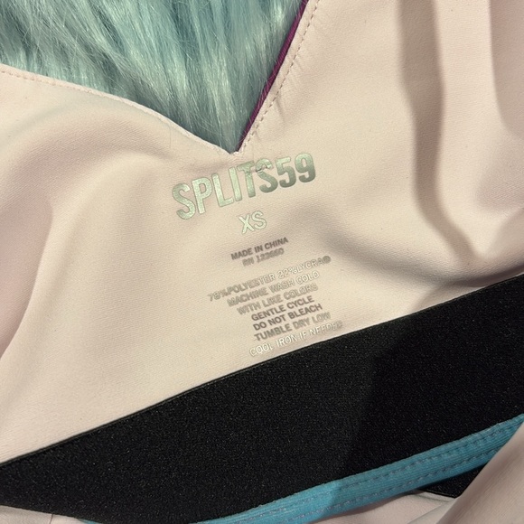 Splits59 Ombre Blue Pink V-neck Sports Bra - Picture 2 of 6